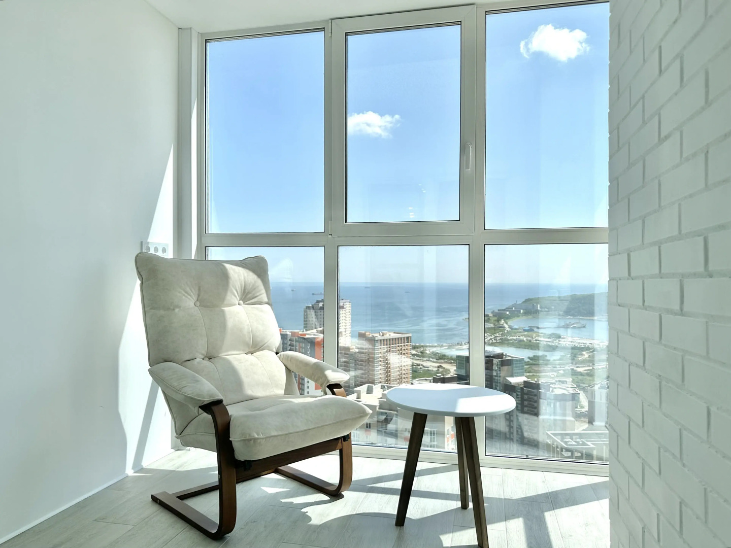 Апартаменты Квартира с шикарным панорамным видом на бухту Патрокл в ЖК Аякс