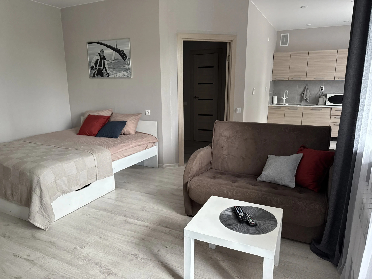 Квартира 1 комнатная квартира-студия с балконом для 4 гостей