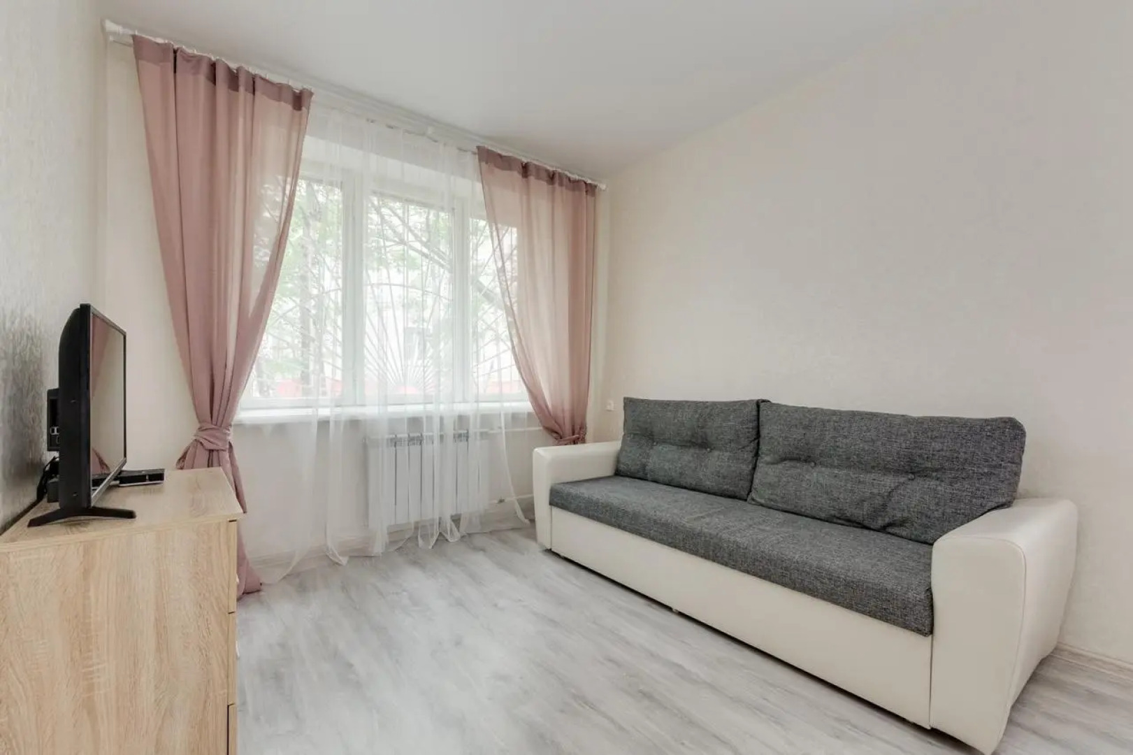 Апартаменты 60 лет Октября 16к4