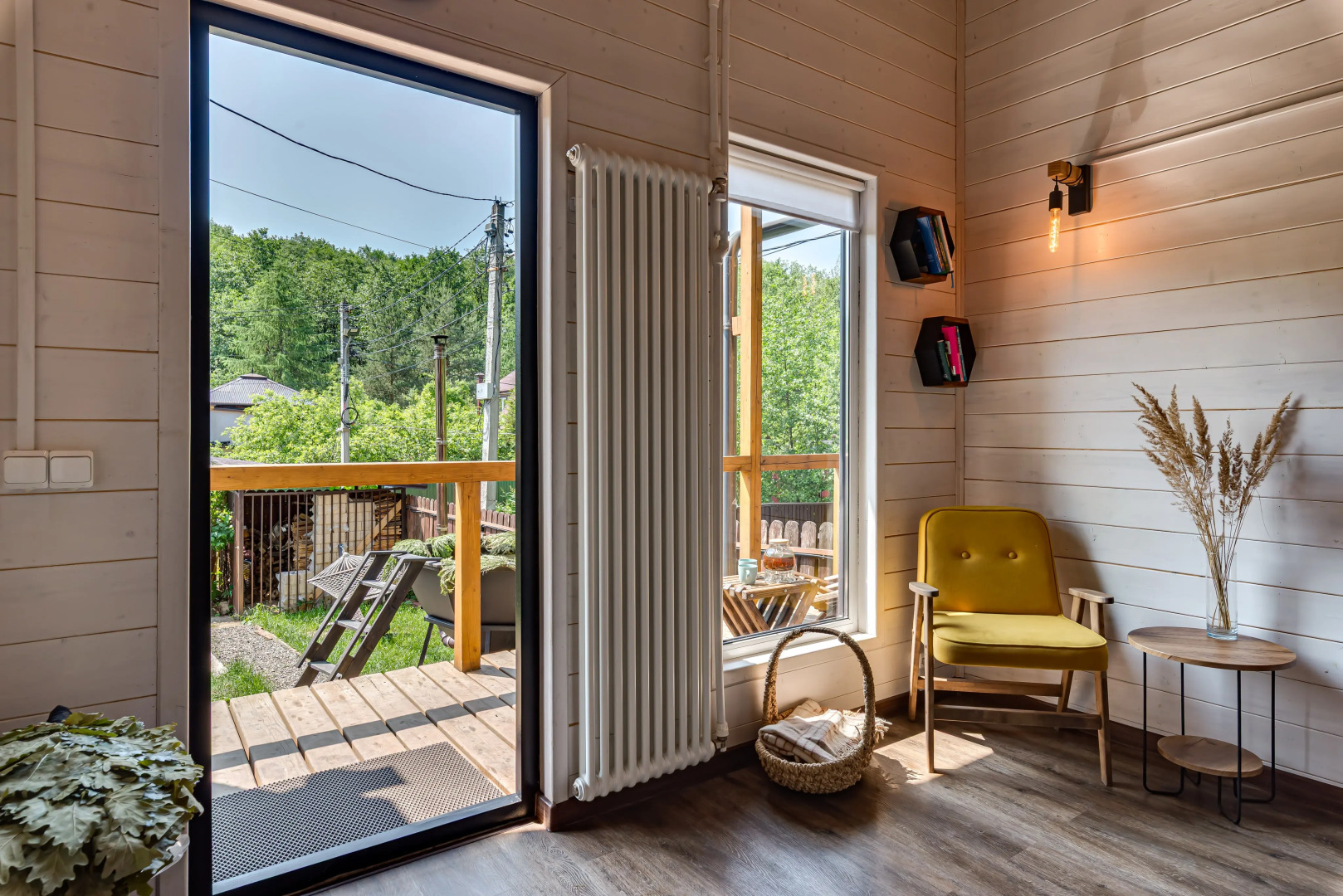 Частный дом с бaнeй на дpoвaх Harmony