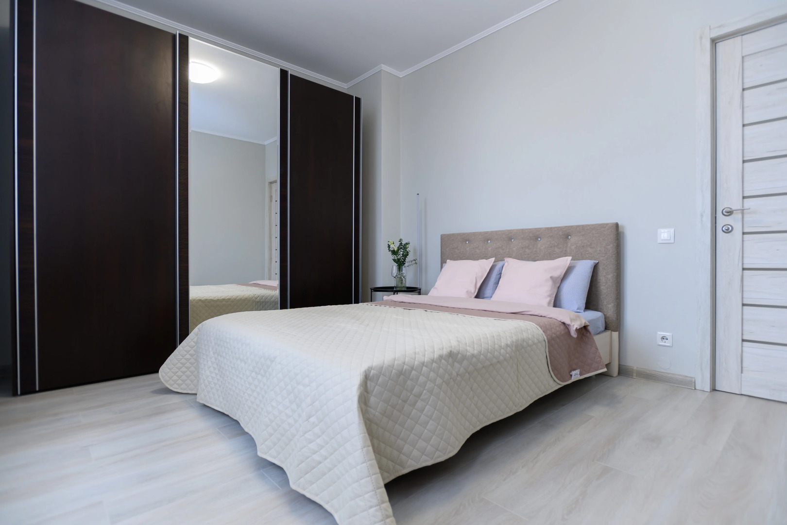 Квартира ApartHause Простор и Уют Напротив ЖД Вокзала