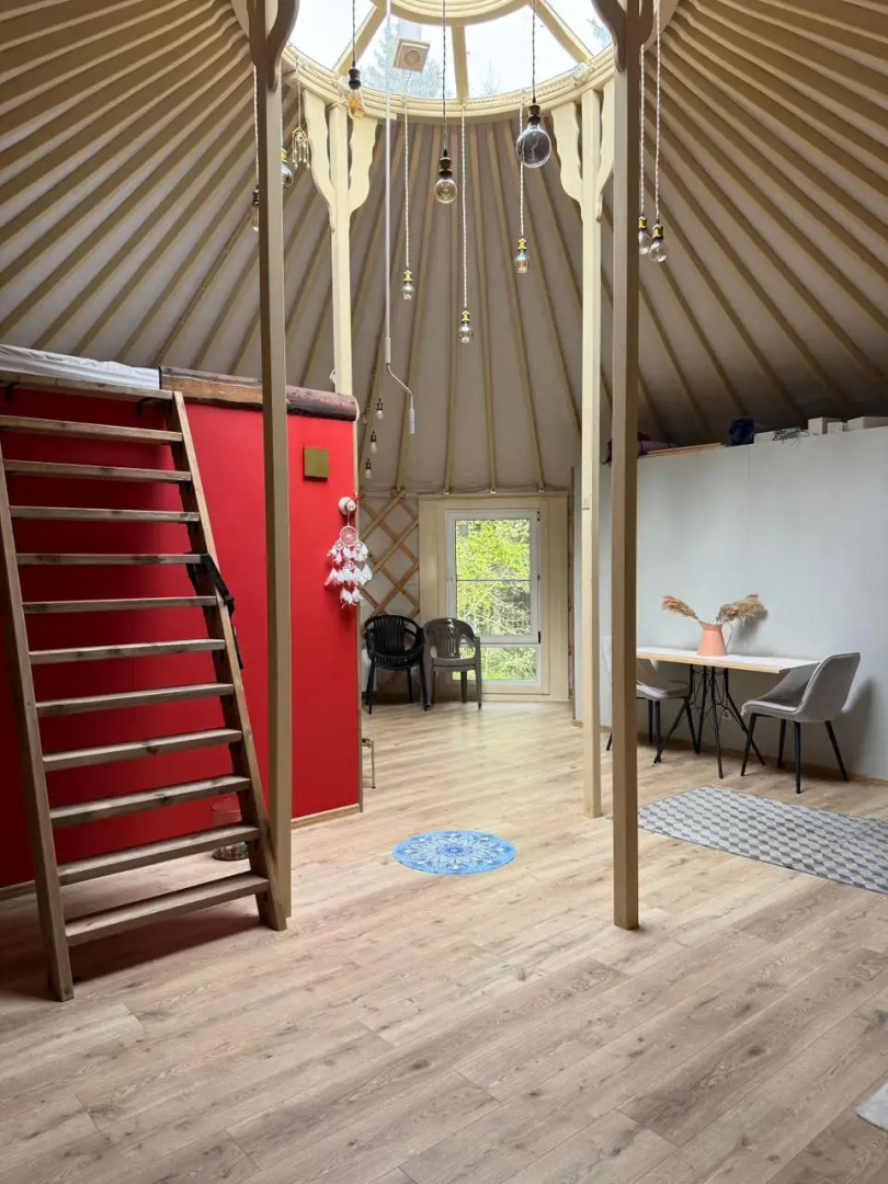 Частный дом Юрта среди сосен