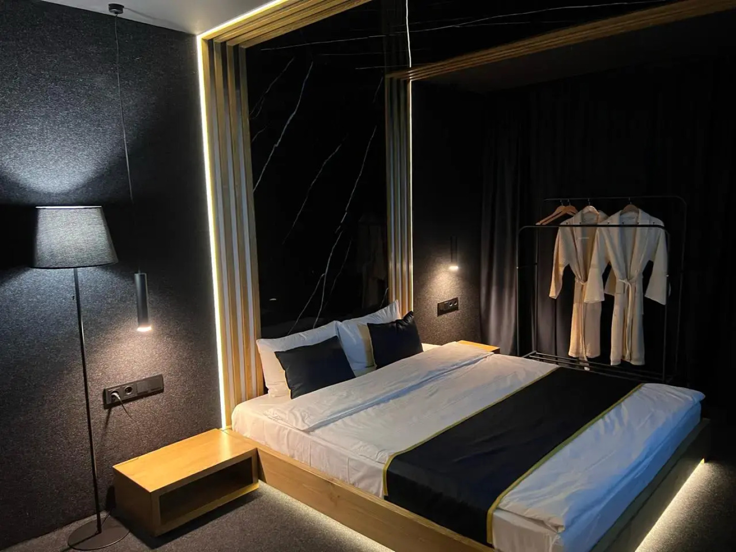 Мини-отель Atlas hotel