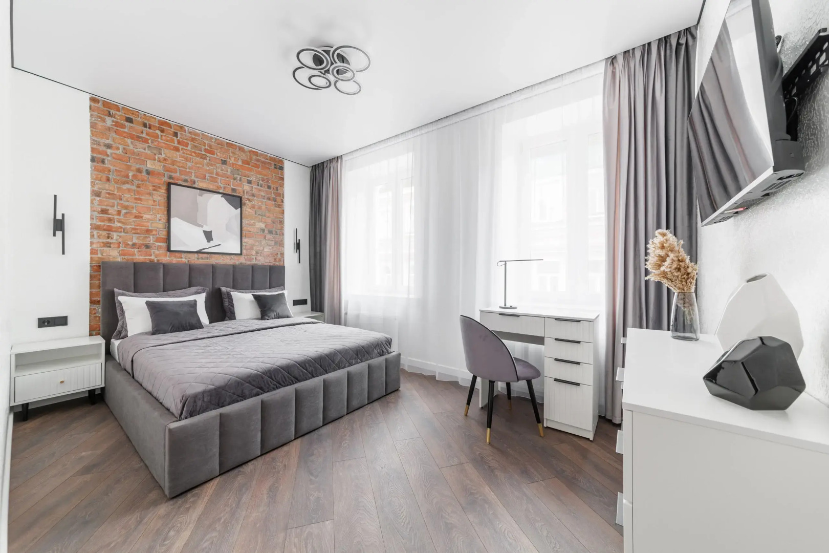 Апартаменты Лофт на канале Грибоедова 2 спальни