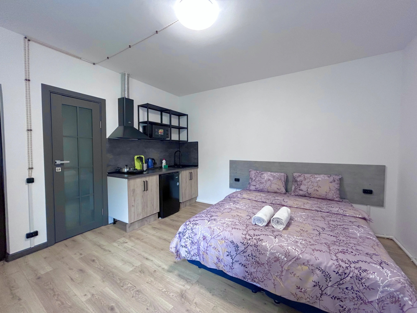 Апартаменты MAXI На Малой Зеленовской