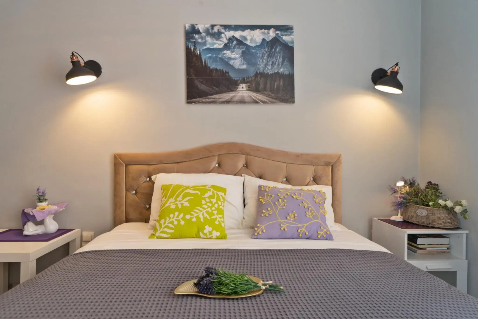 Гостевой дом Four Lions House (Фор Лайонс Хаус)