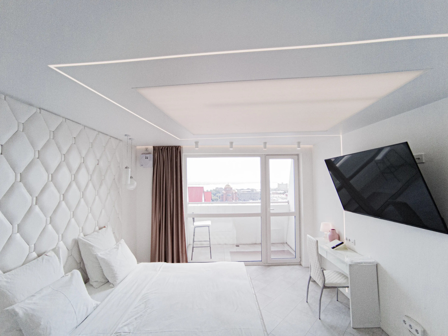 Апартаменты 18 этаж,студия 36кв.м,джакузи,балкон,вид на Волгу,новый дом,самый центр,вокзал пешком