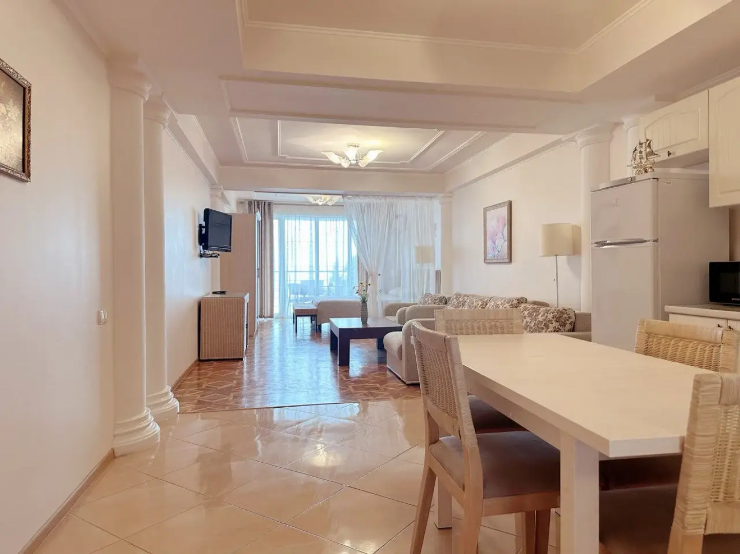 Апартаменты Однокомнатные Милана с Видом на Море