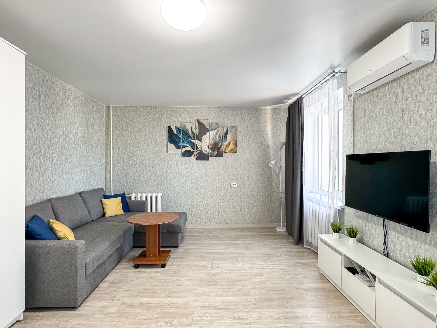 Апартаменты Монако 24 На Терской 188/43