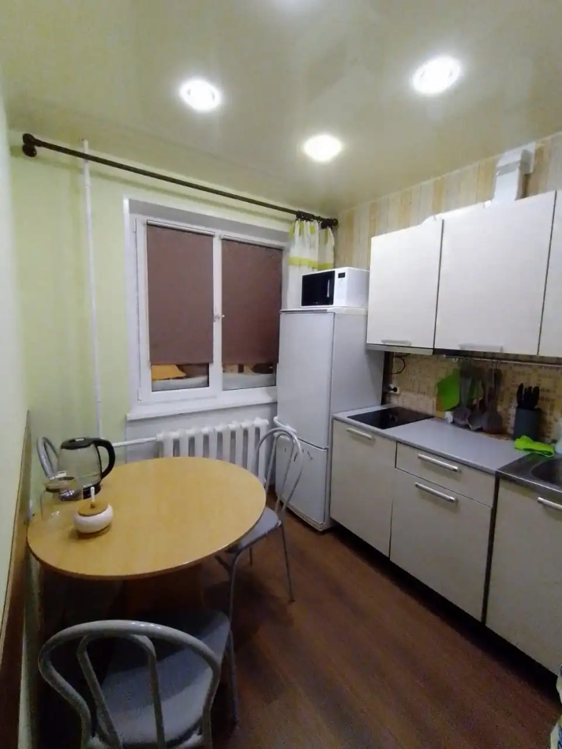 Апартаменты 2-х комнатная на 50 лет Октября 9