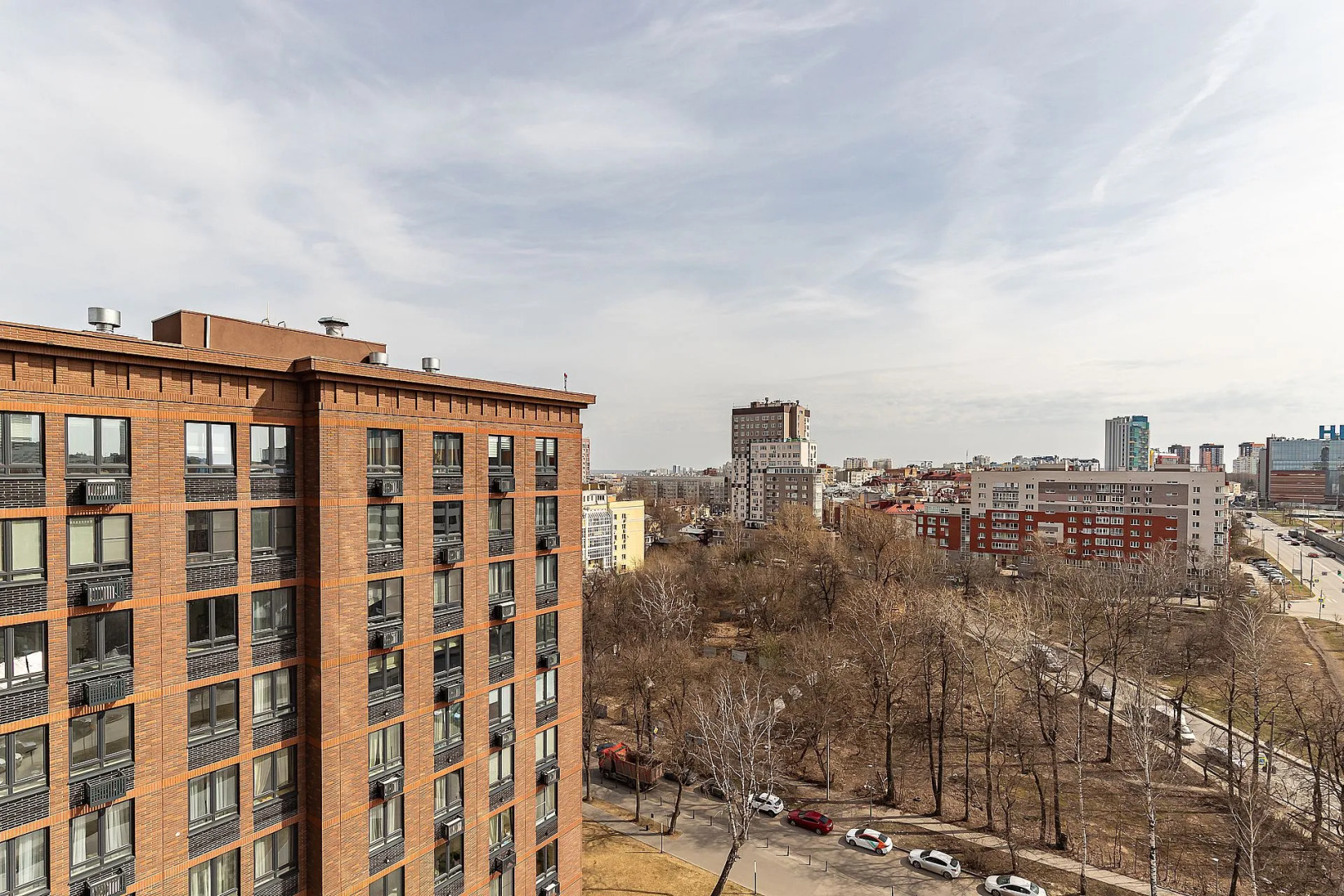 Апартаменты Просторная студия в центре на ул. Горького 23а Сова-Дом