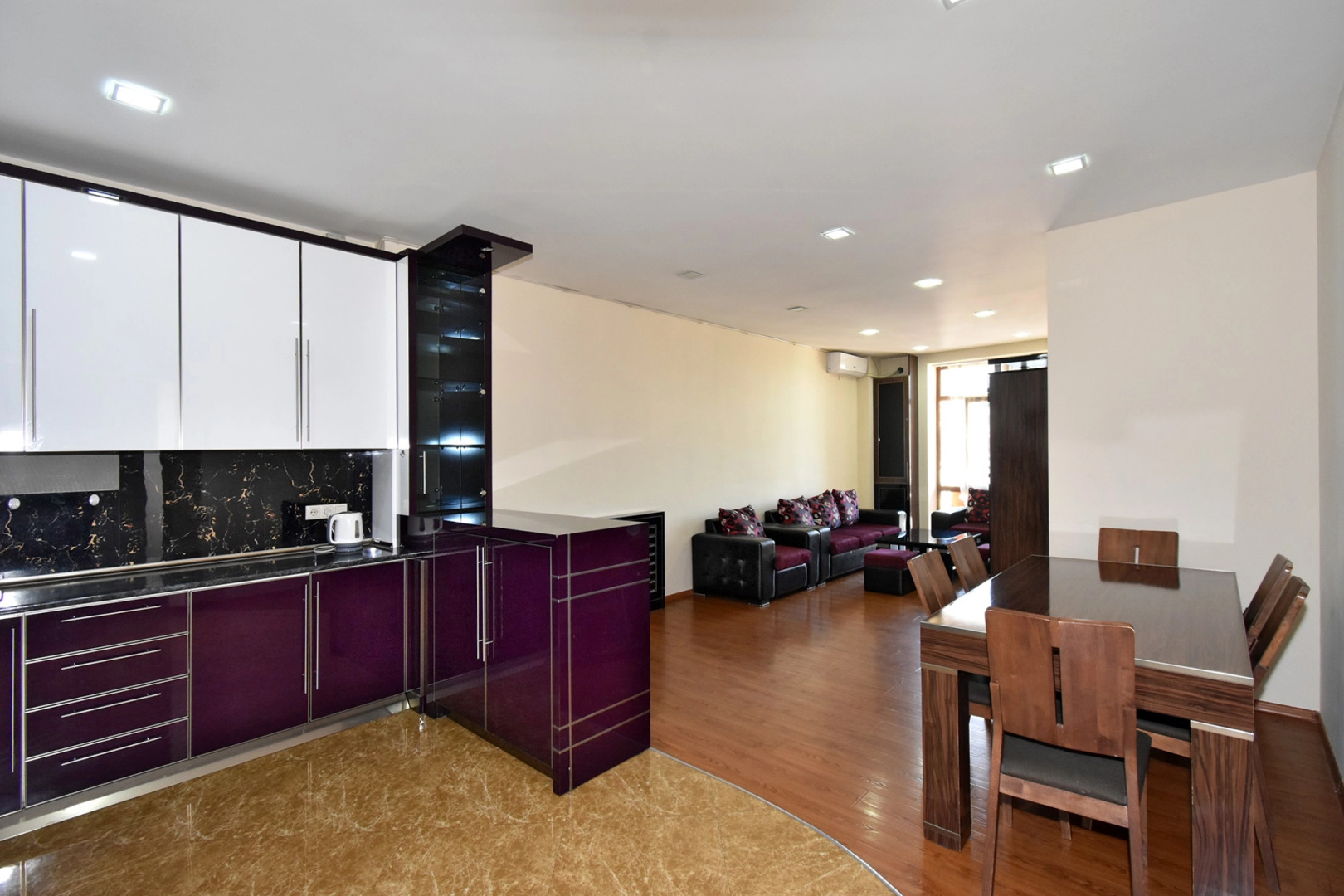 Апартаменты RentInnYerevan 74 Aram Street