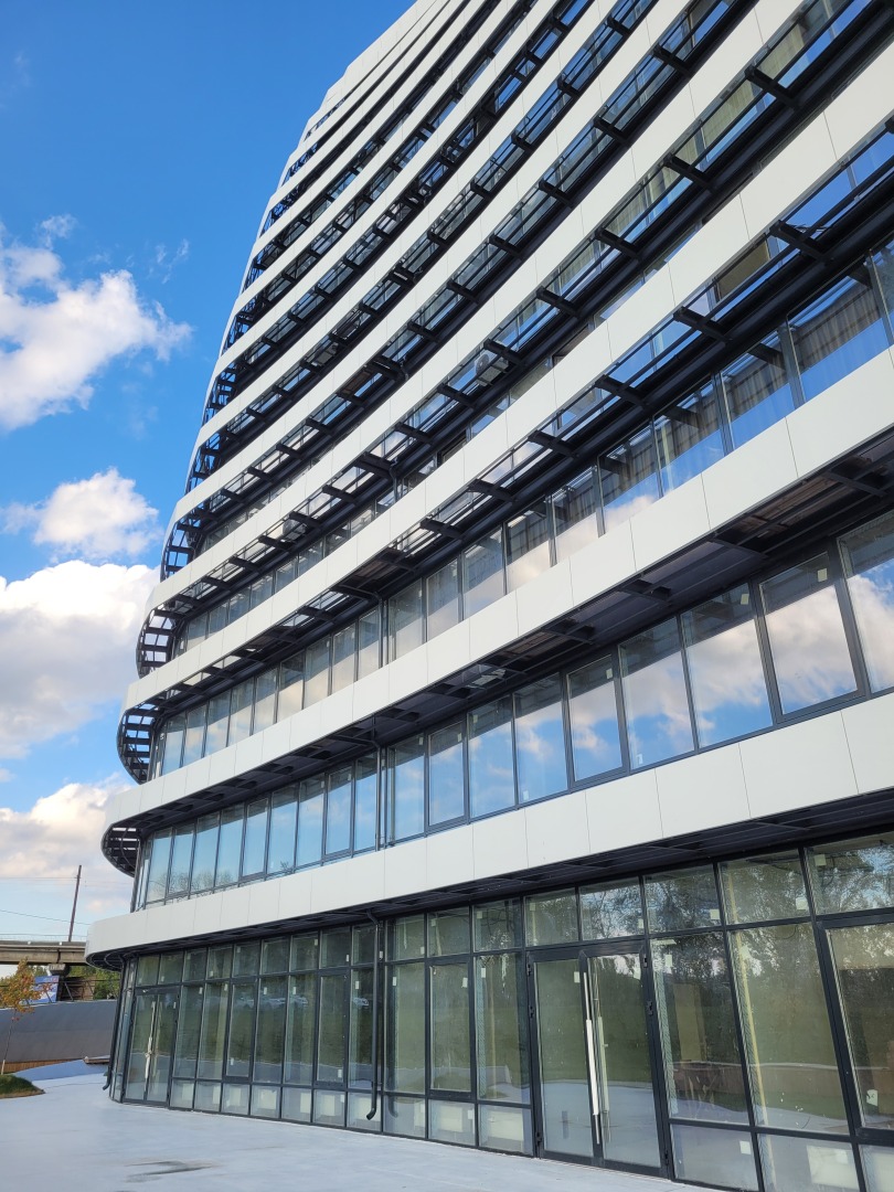 Квартира Неотель в доме бизнес-класса рядом Северный мост, парк Дельфин