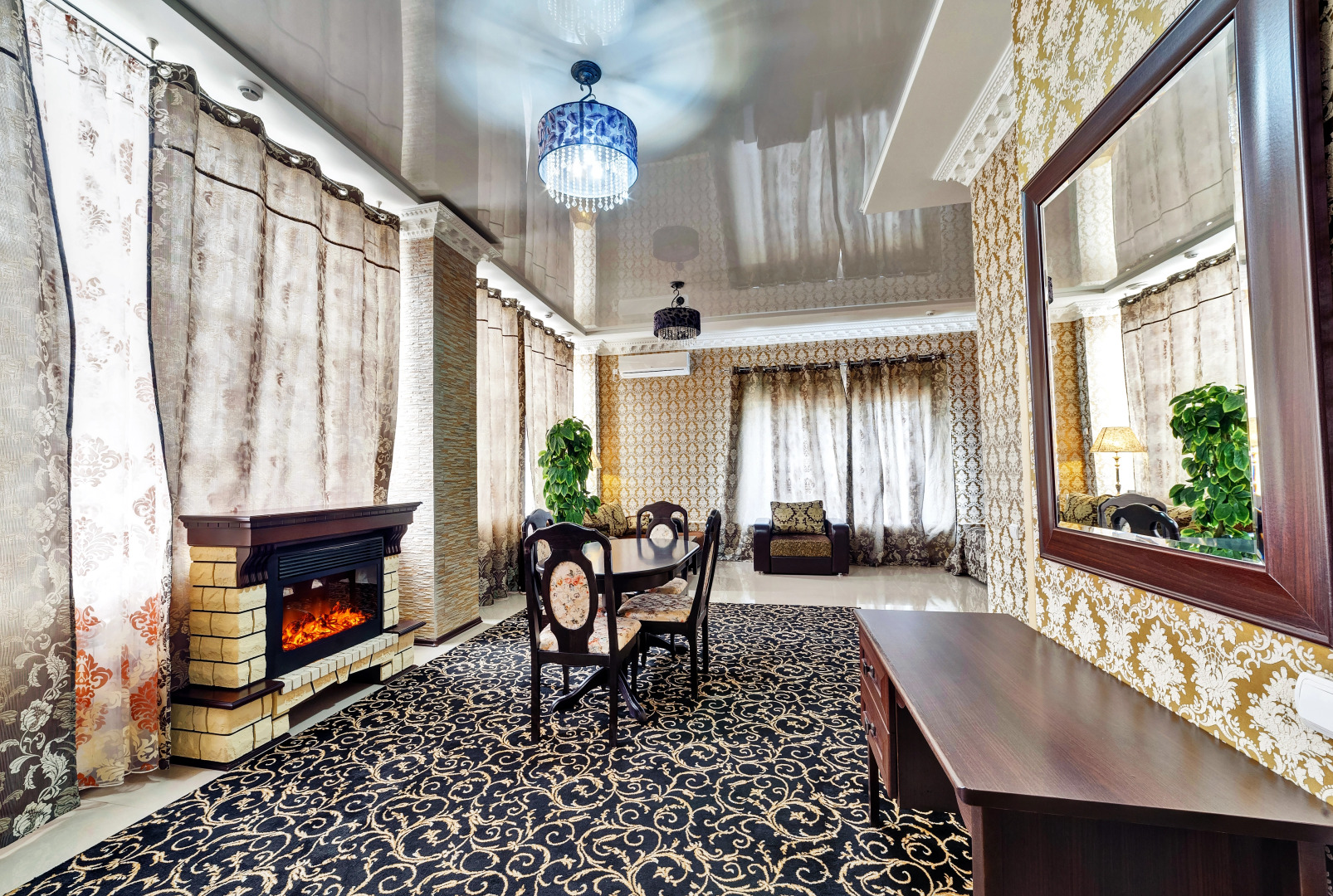 Отель Frantel Palace