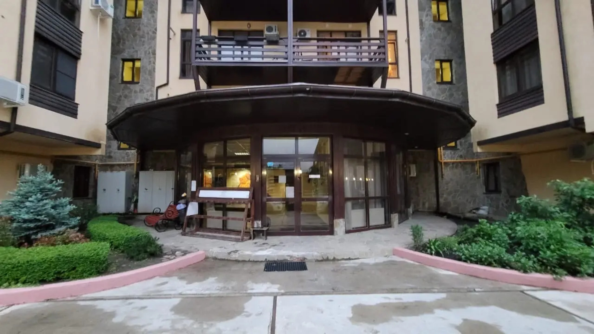 Апартаменты с 2 спальнями напротив Подьемника