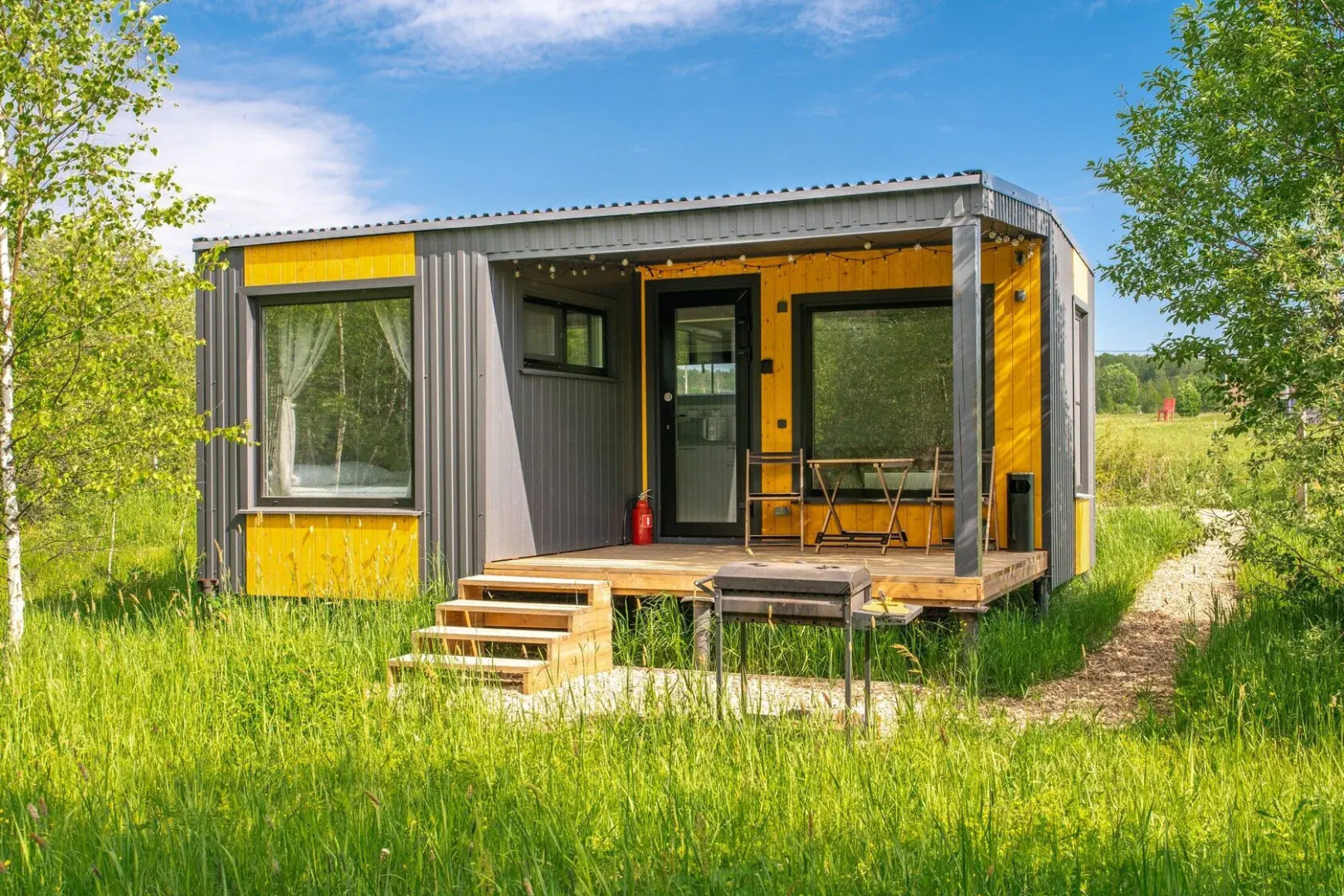 Частный дом Moroshka Scandi - домик для двоих с видом на лес