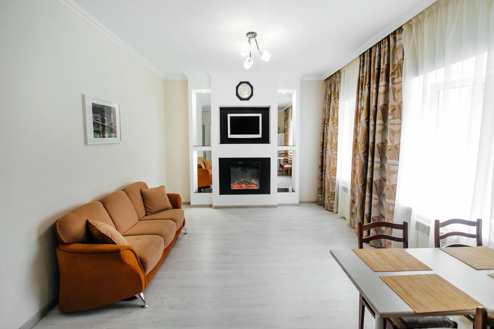 Апартаменты на Октябрьской революции 211-4