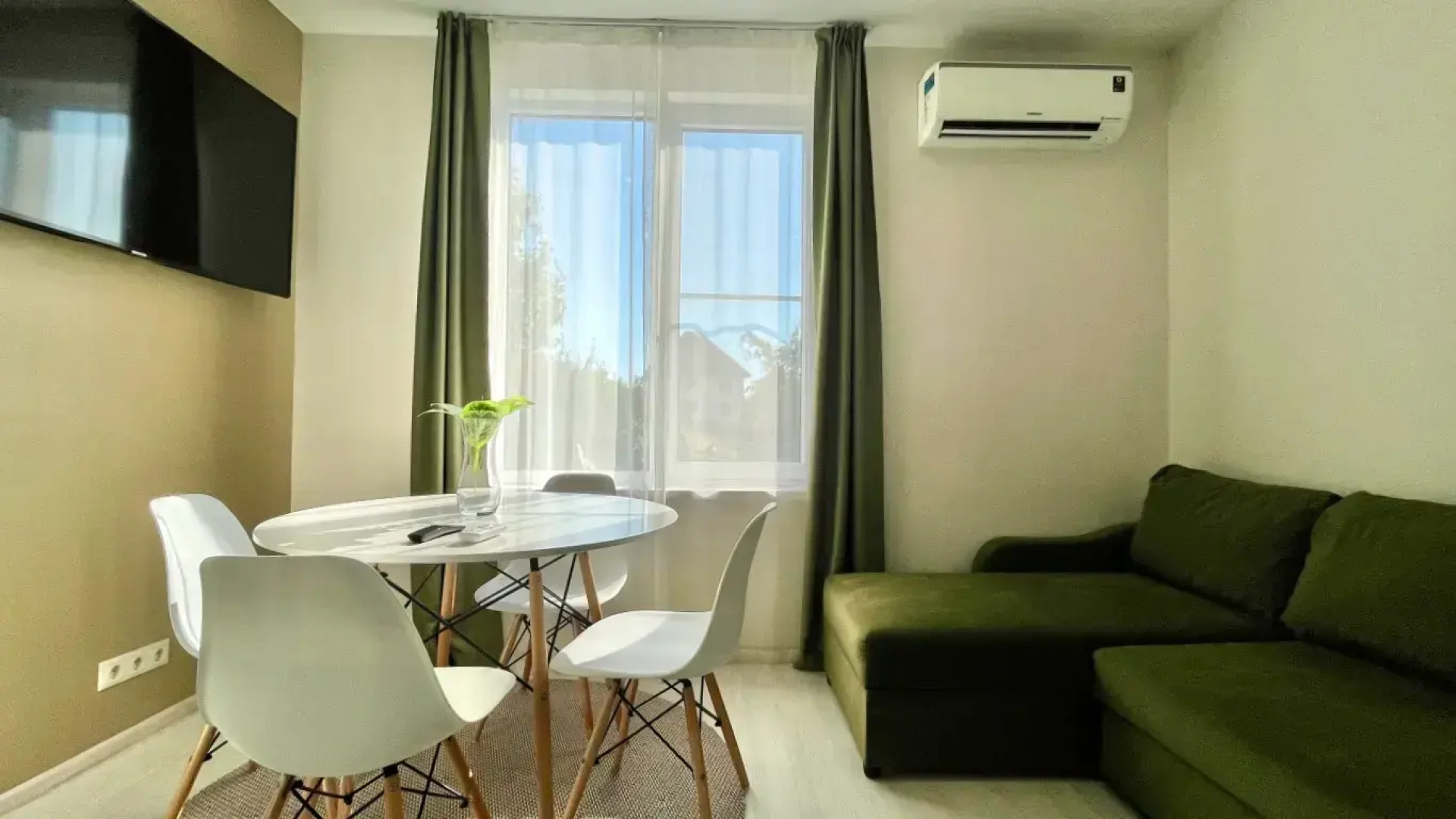 Квартира Уютная Трехкомнатная в Спальном Районе