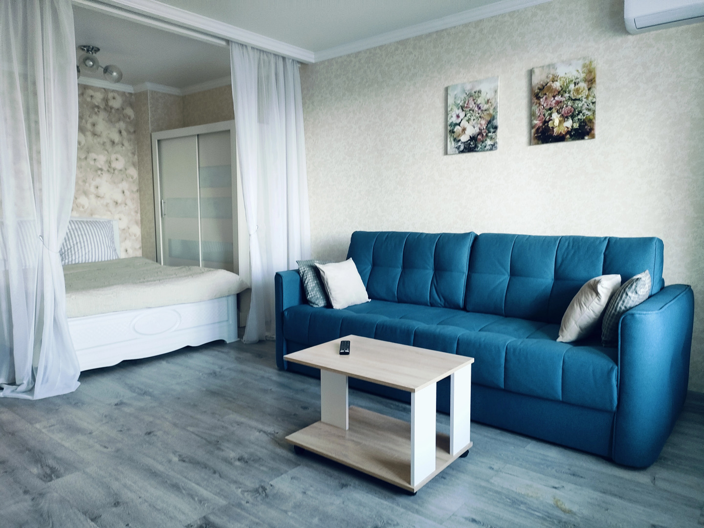 Квартира Cozy and bright apartment