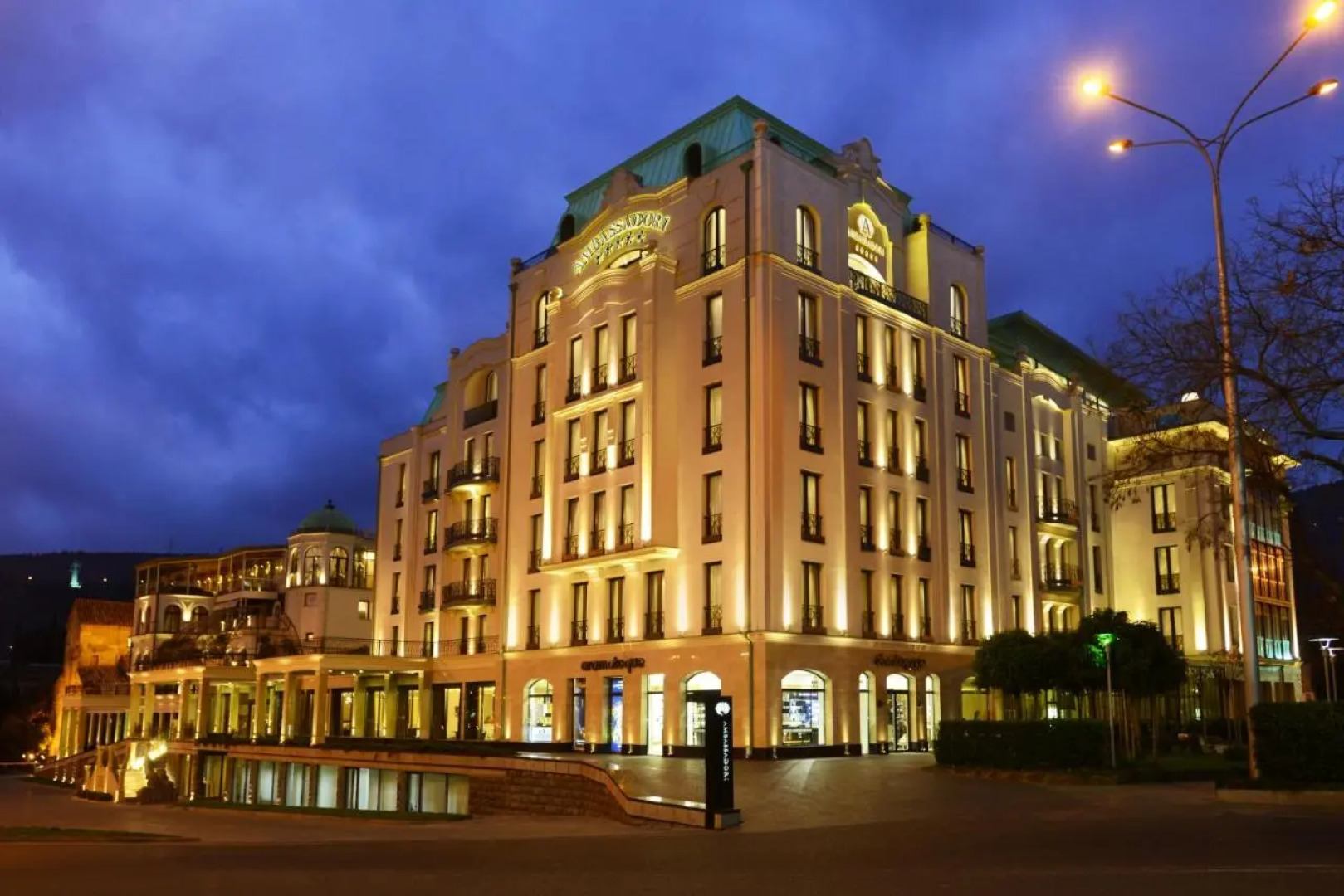 Отель Ambassadori Hotel Tbilisi