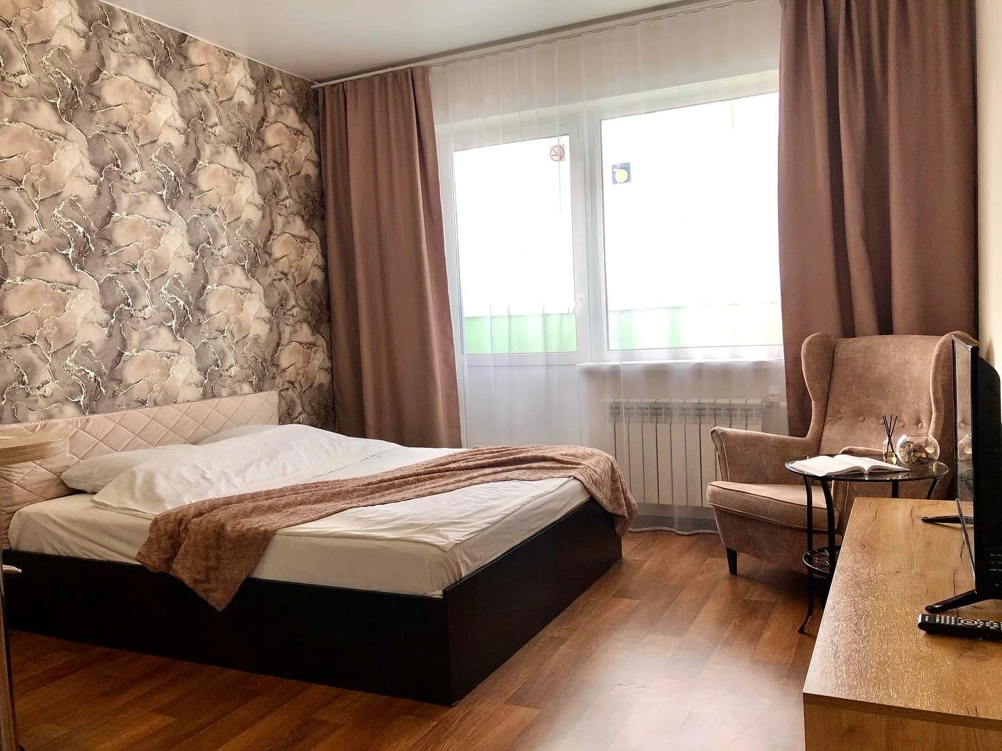 Апартаменты 21 этаж на Антонова