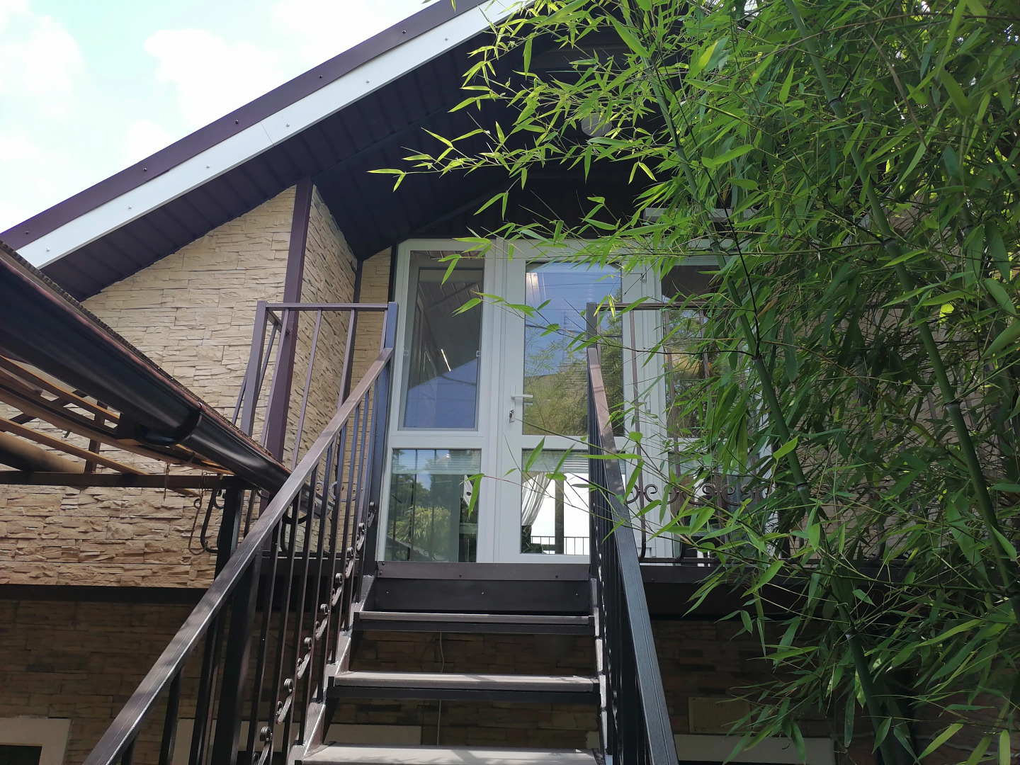 Апартаменты Мансарда в Тихом Центре Севастополя