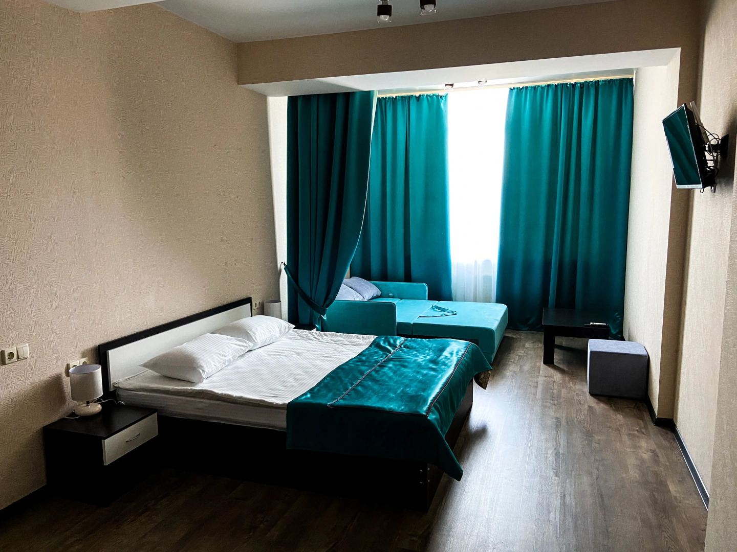 Апартаменты 1 на Сенявина 5