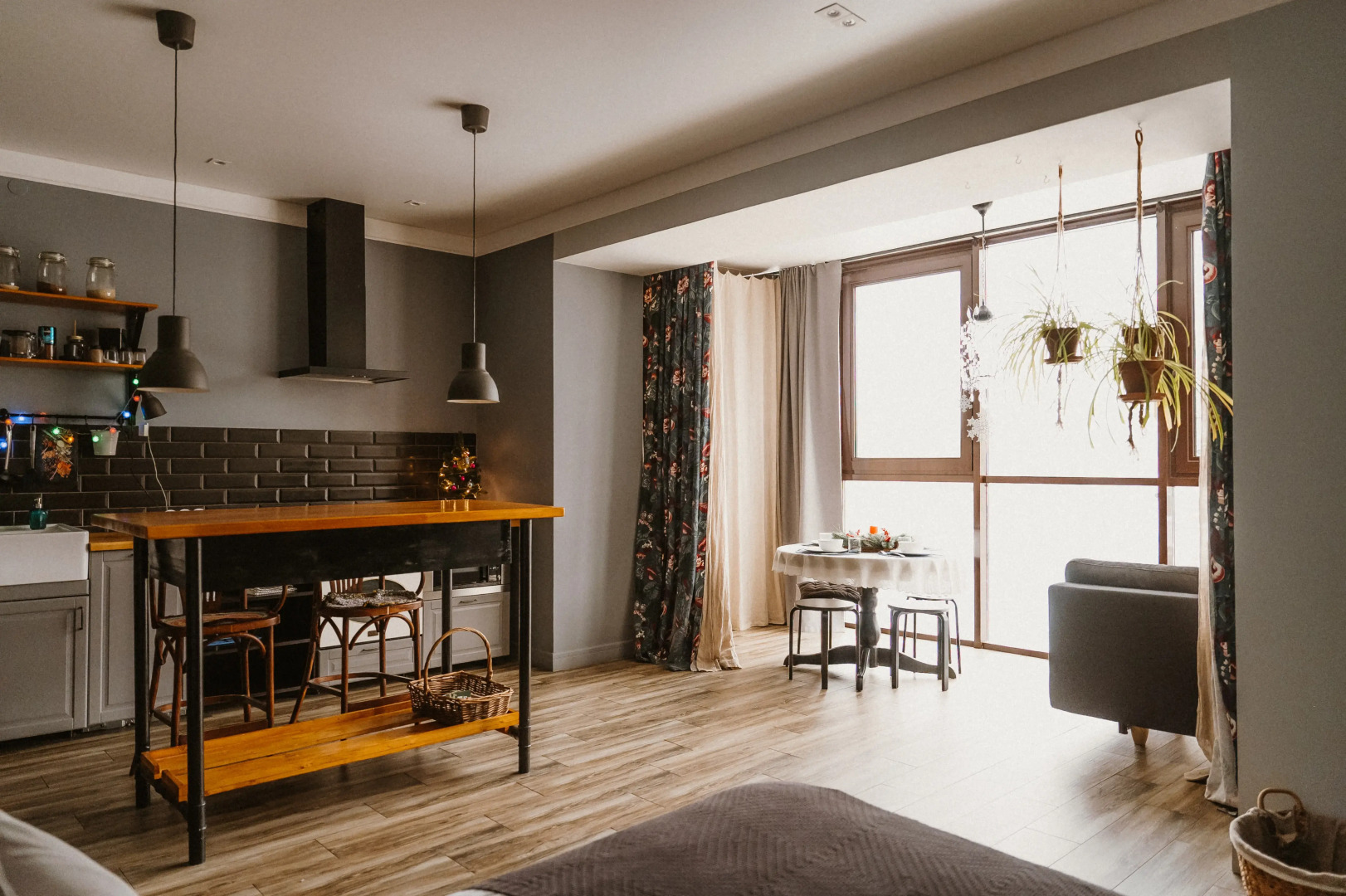 Апартаменты  Дизайнерские с панорамными окнами