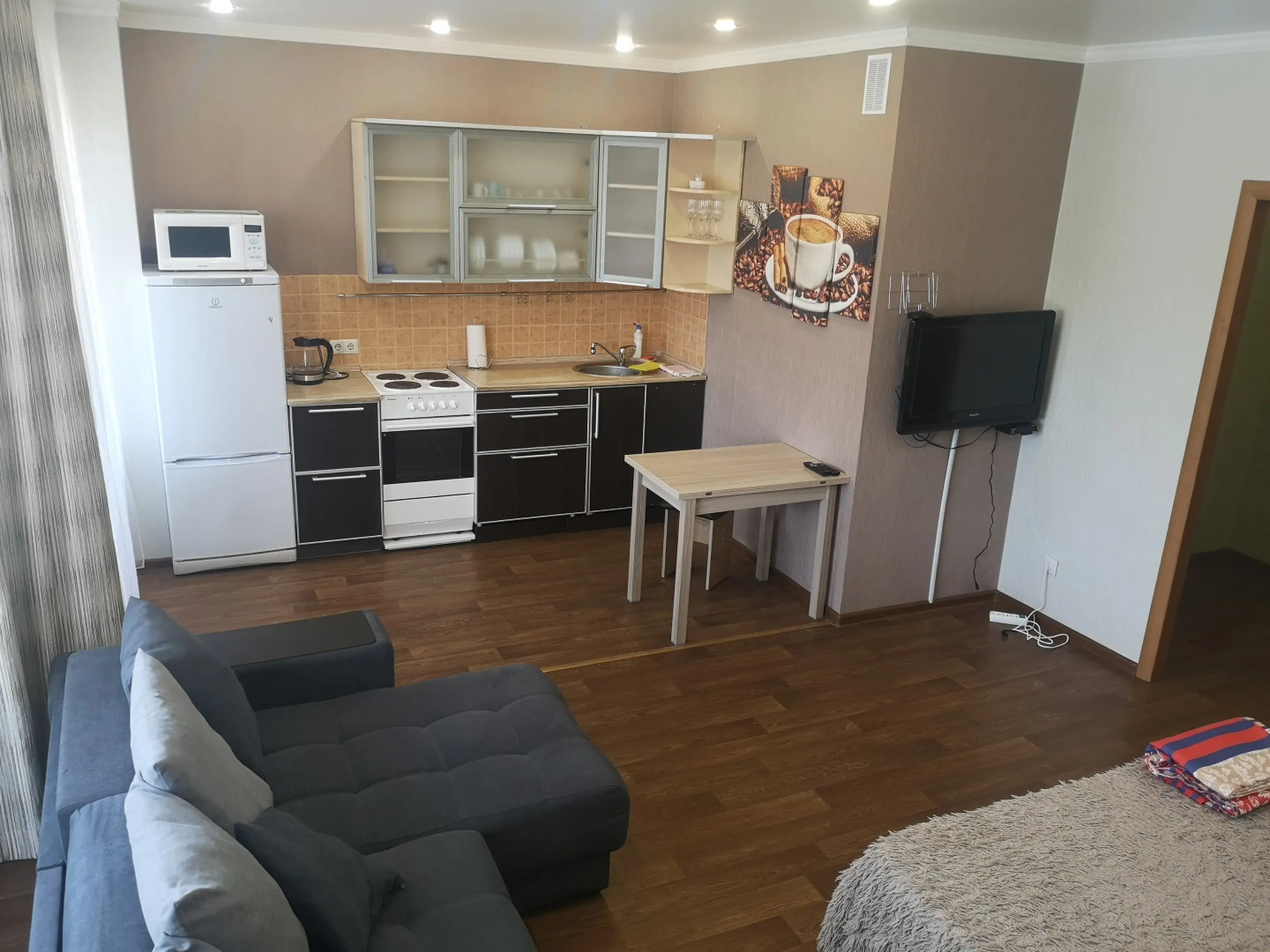 Апартаменты Уютная, чистая студия на Дружбе народов