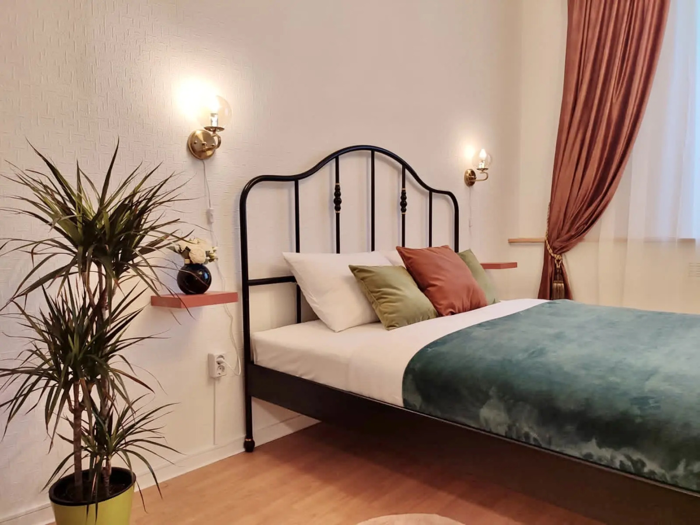 Апартаменты двухкомнатные Live in Karelia в центре у набережной Ленина 3