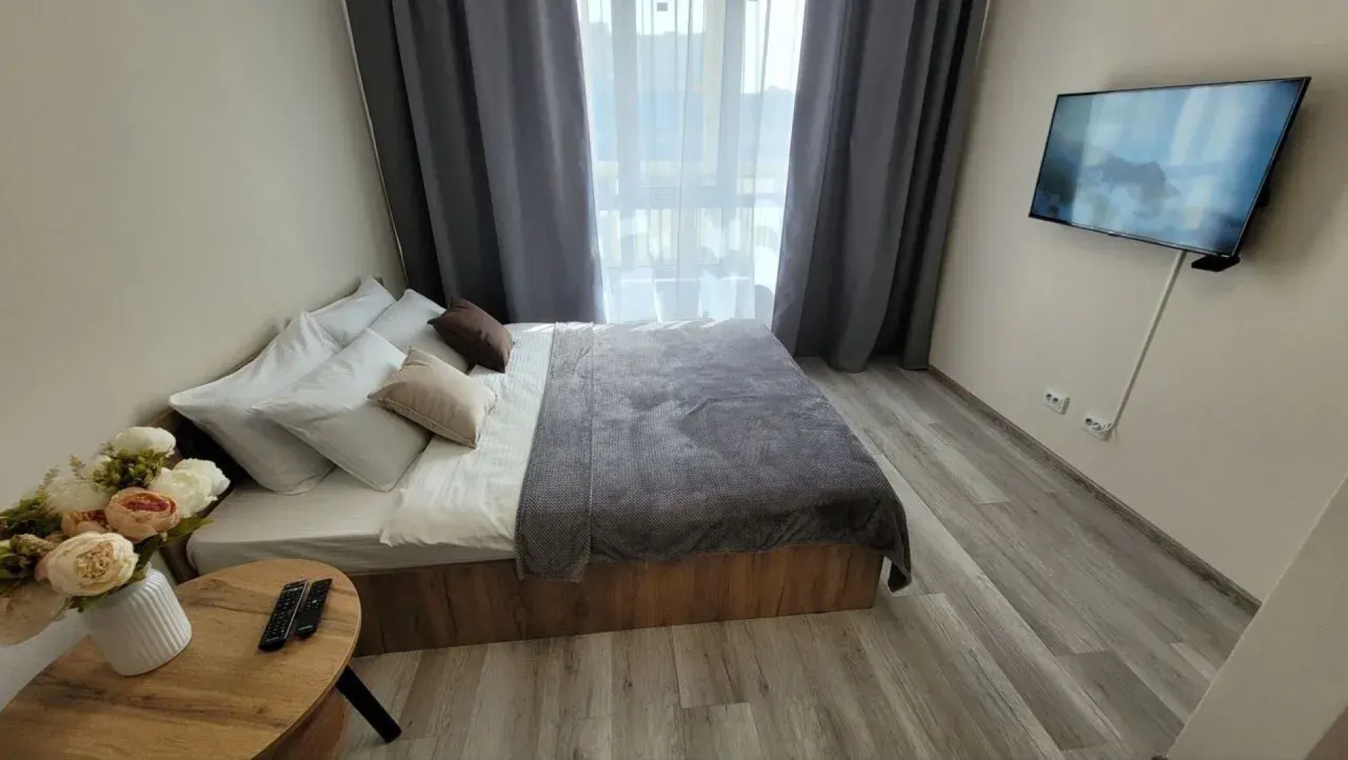 Однокомнатная квартира  СИБИРЬ HOUSE    Ледовый дворец