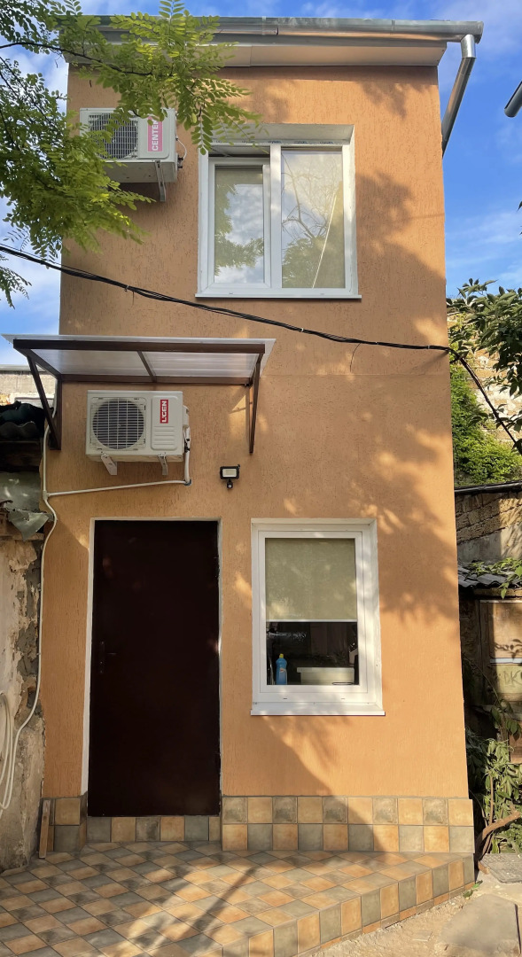 Частный дом два этажа возле моря