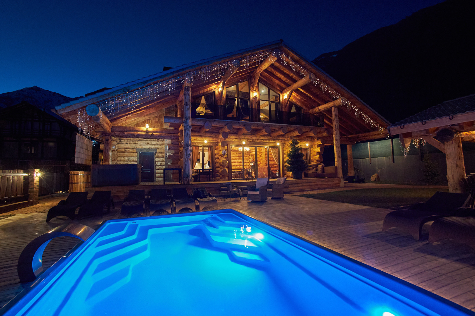 Шале Кедр 760, 5 спален, 12 гостей с бассейном и баней