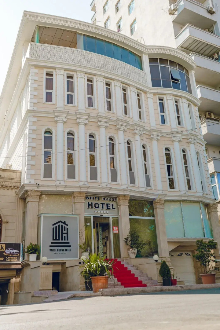 Отель White House