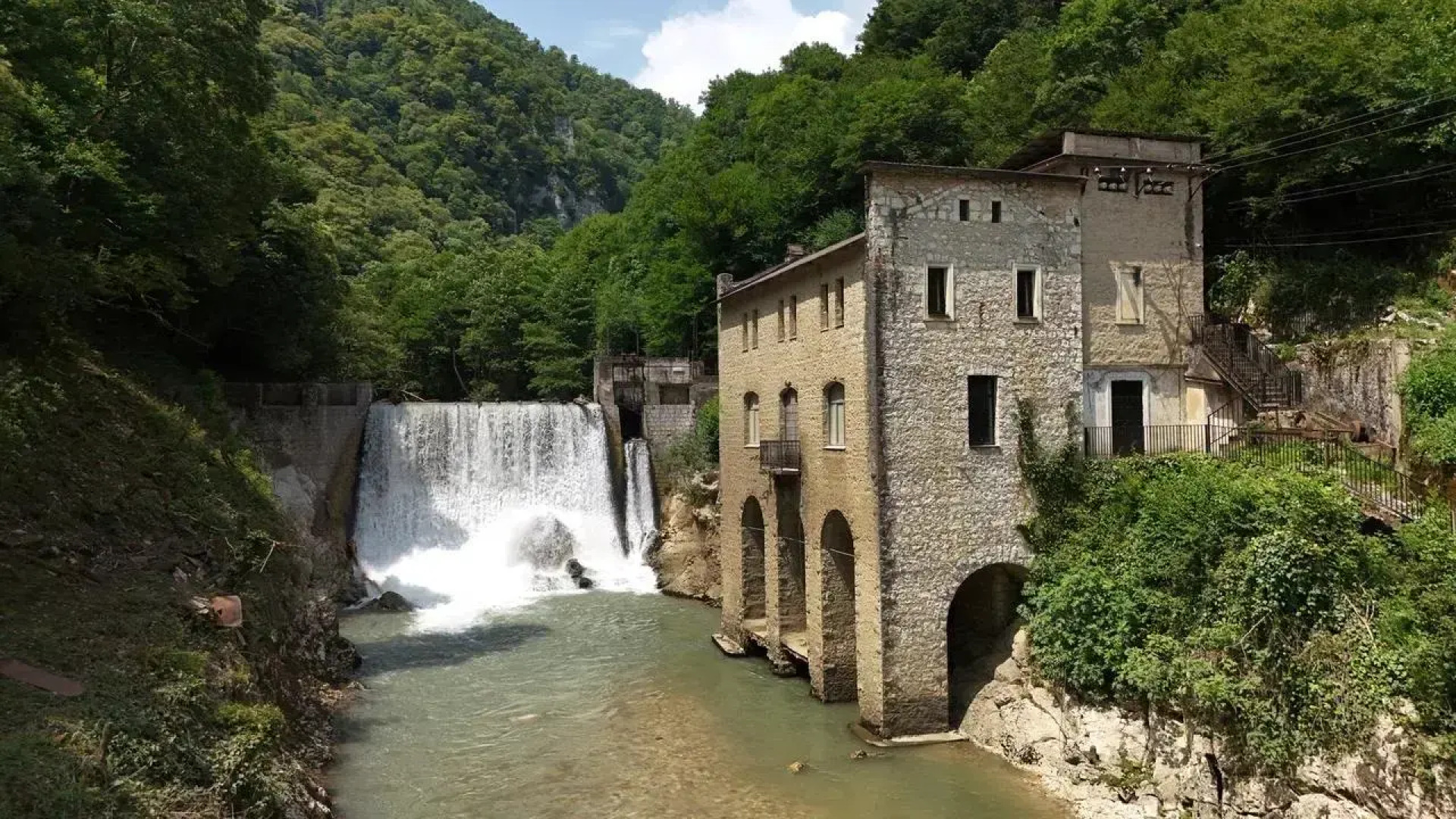 Отель Anana Ges