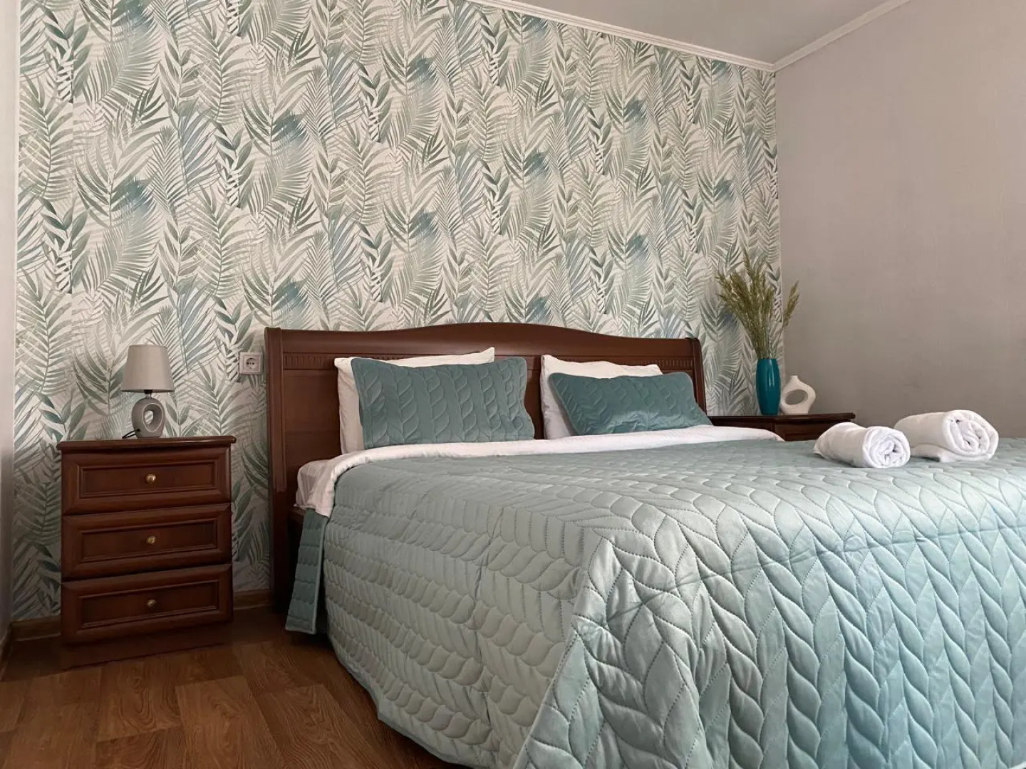 Апартаменты Уютные двухкомнатные на Квартале