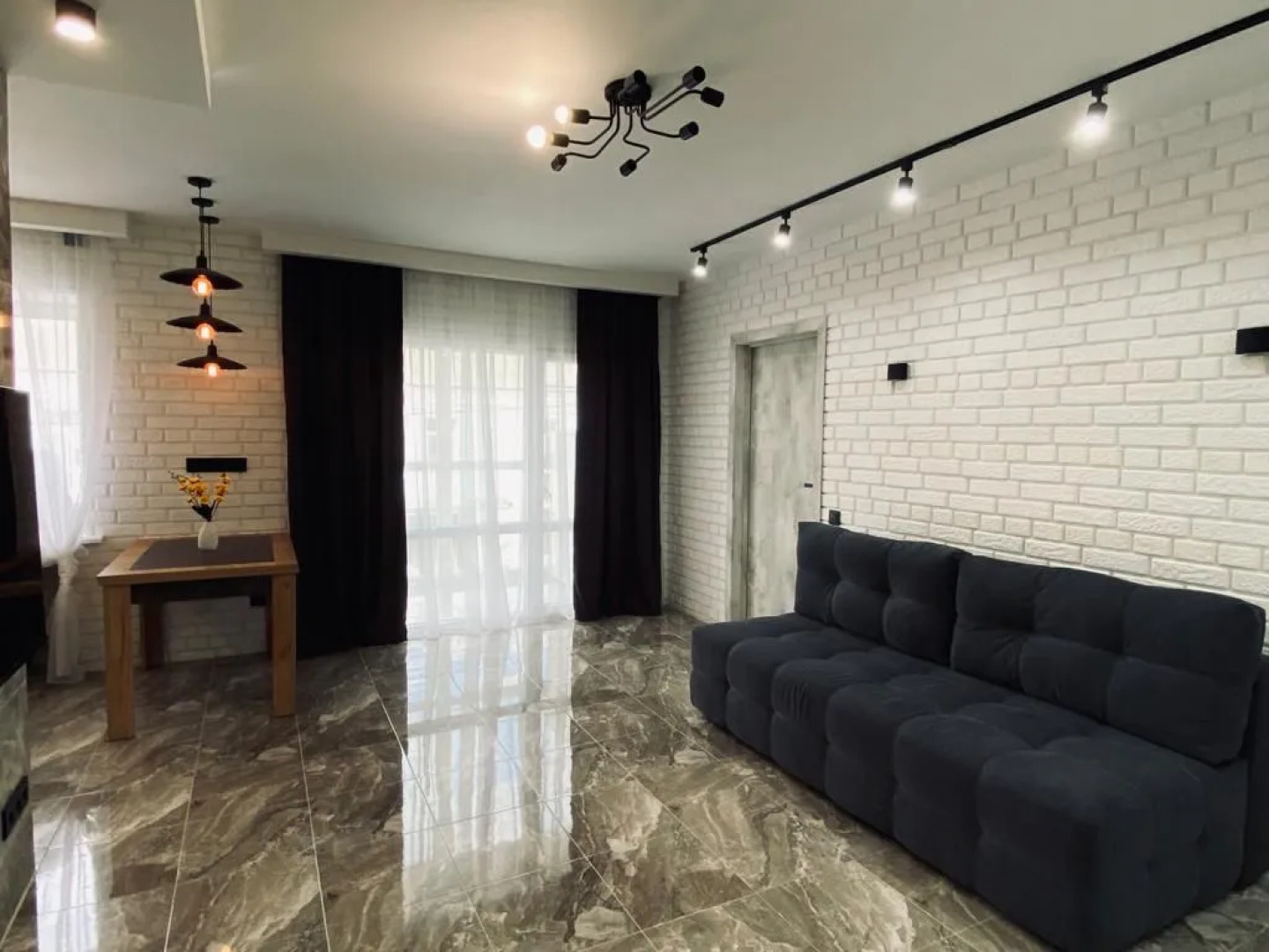 Апартаменты Современные на улице Коммунаров