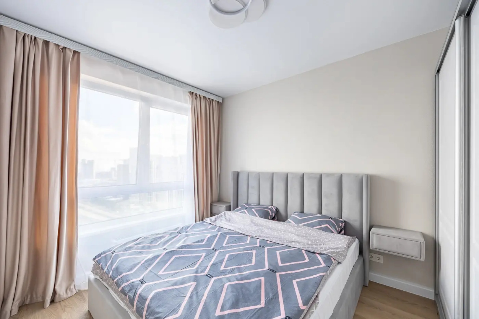 Апартаменты ArtSolnce Аминьевская 2