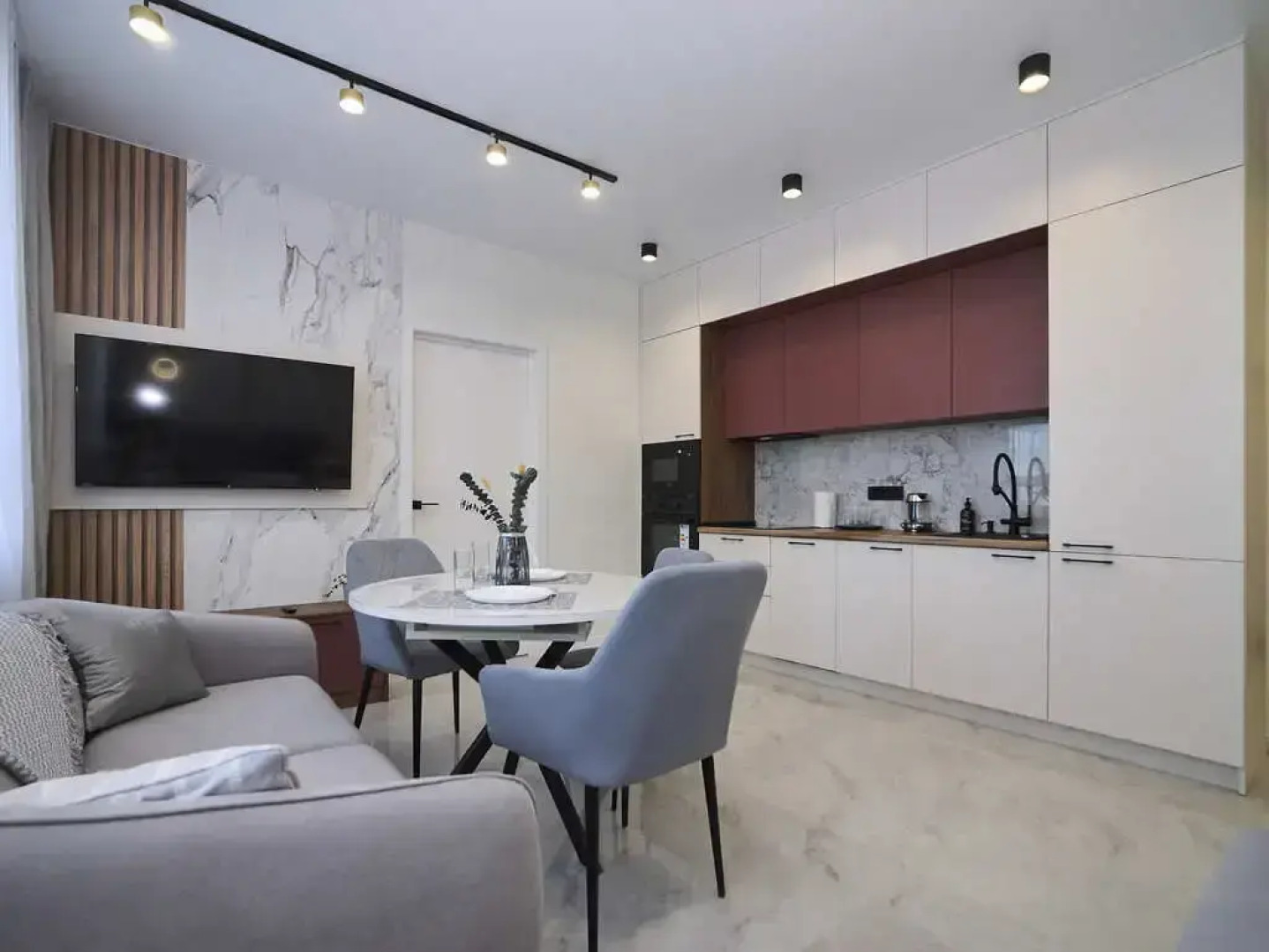 Апартаменты Премиум у Океаниса и Парка Швейцарии