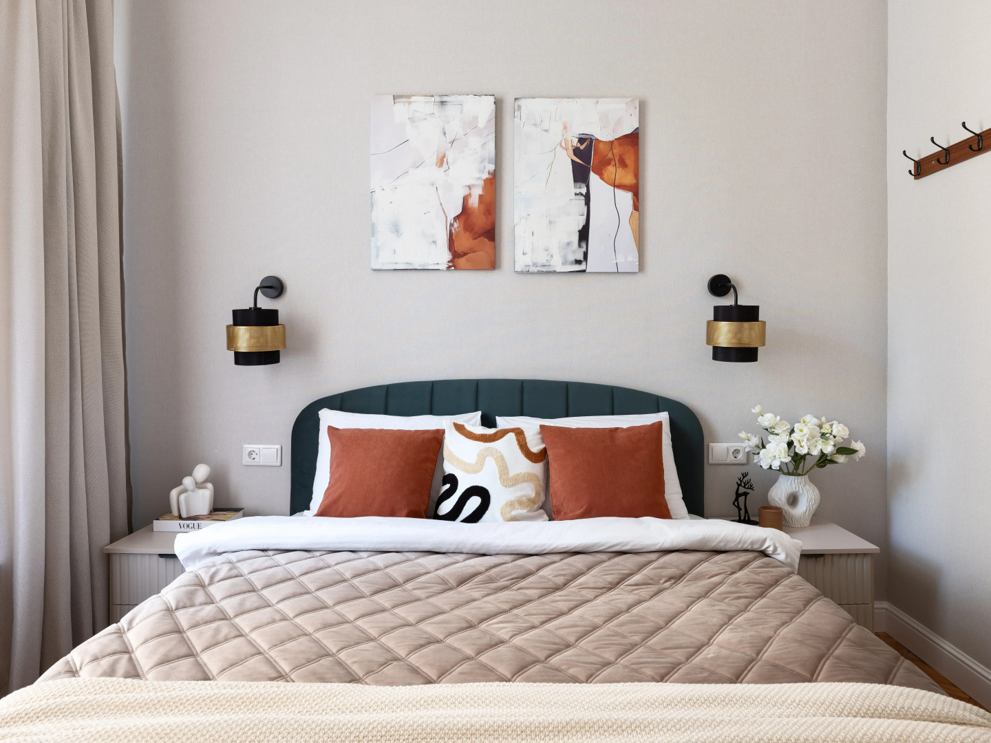 Квартира GM Apartments Четырехкомнатные с двумя санузлами