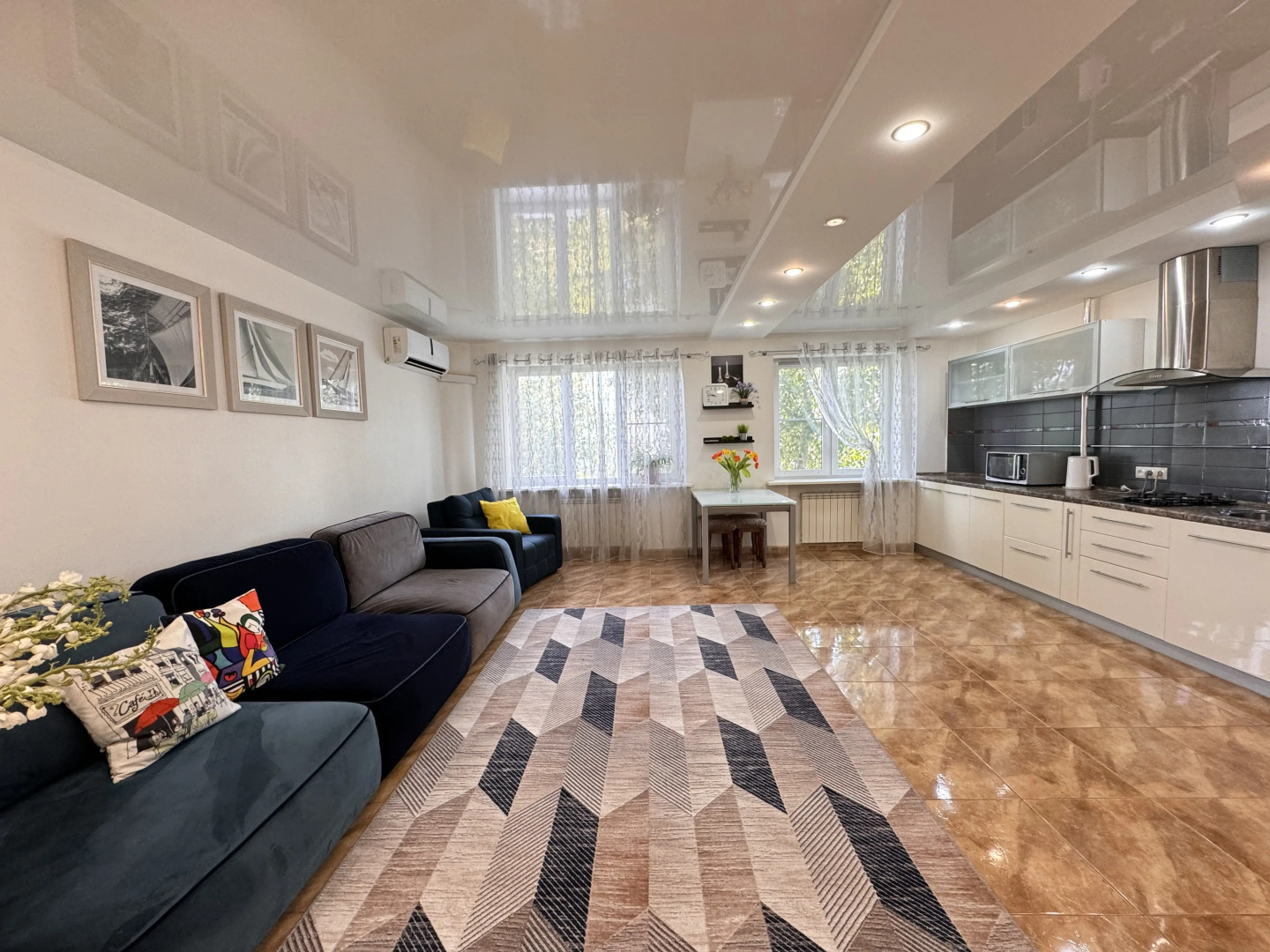 Апартаменты Большие 2-х комнатные с видом на Волгоград