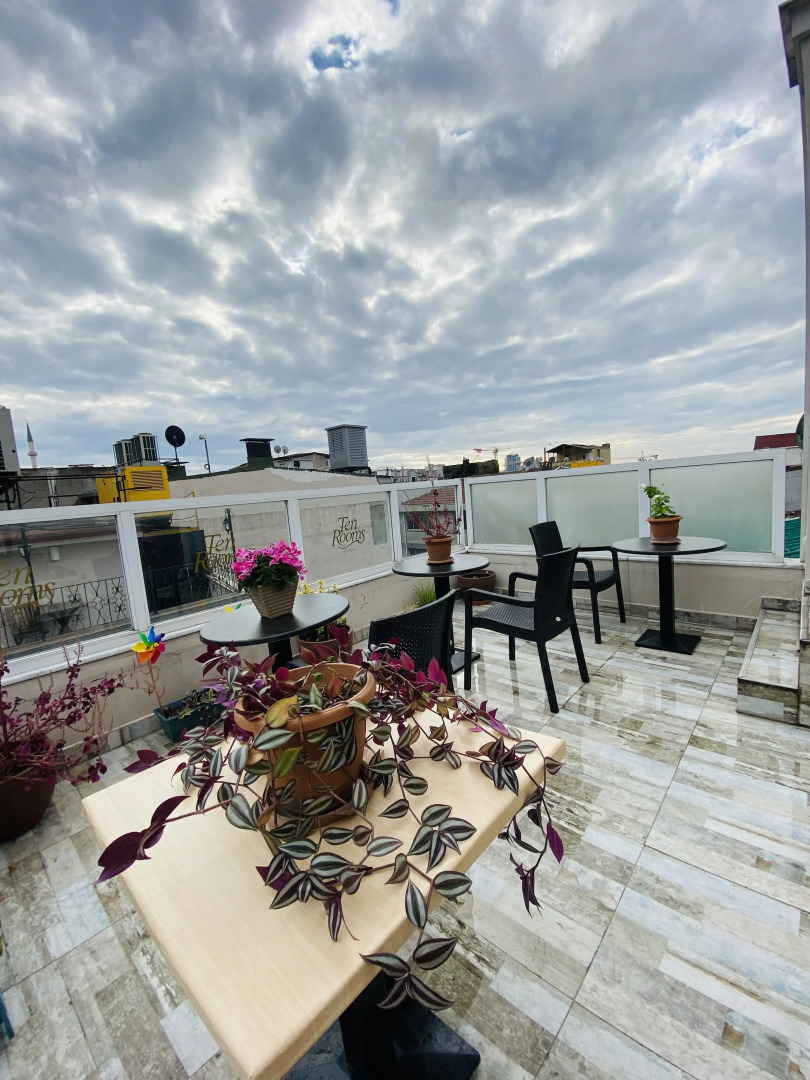 Отель Ten Rooms Istanbul Hotel