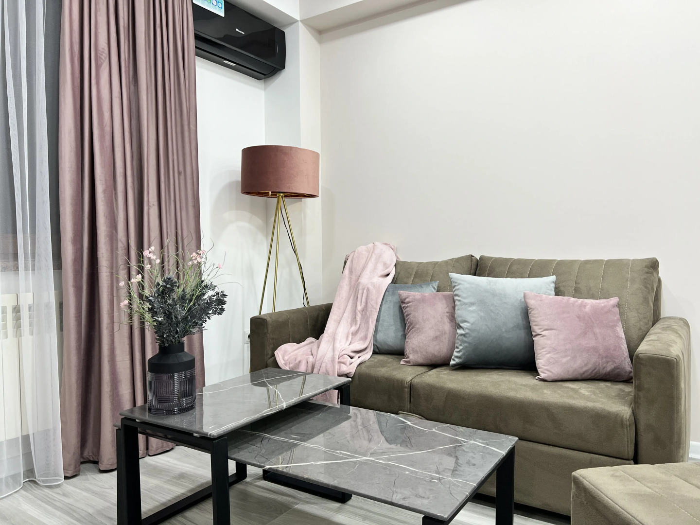 Апартаменты Modern city center Saryan str