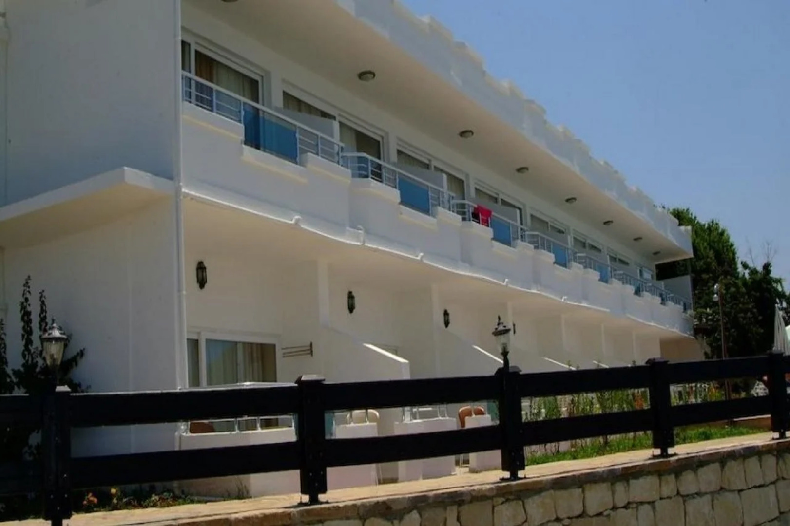 Side Beach Club Hotel