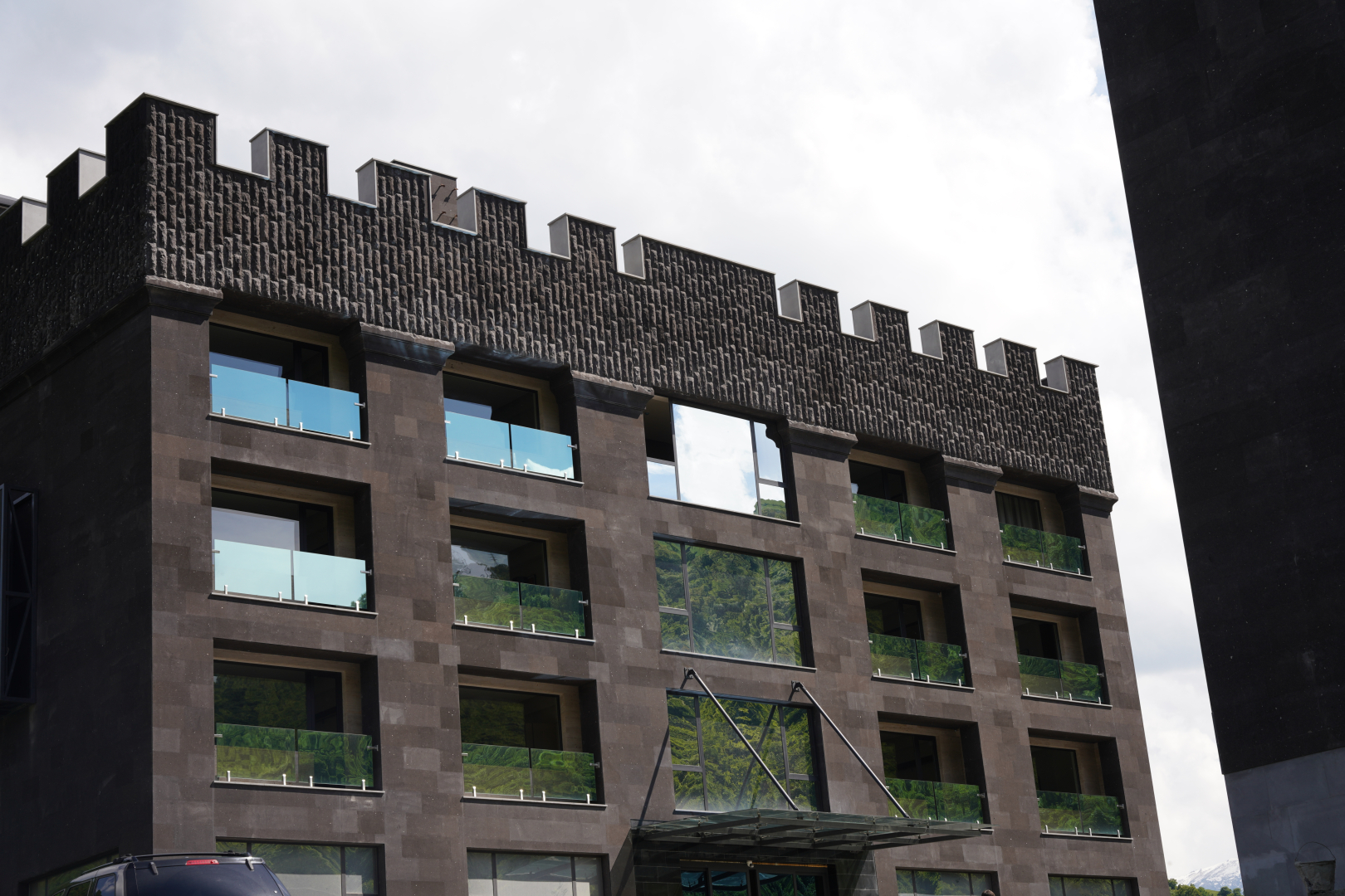 Mounthree Resort Hotel