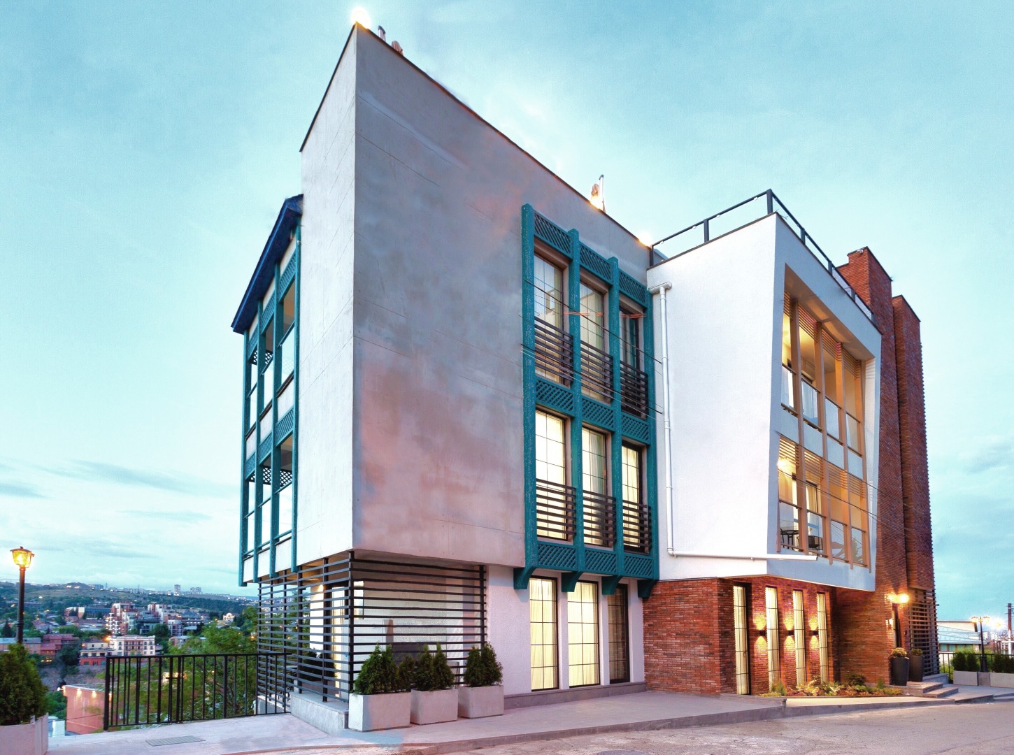 Brooch Boutique Hotel