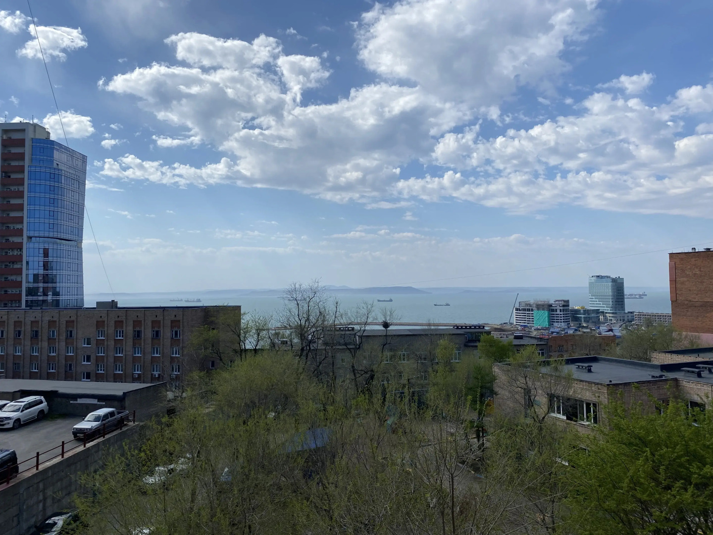 Апартаменты 3х комн на Бестужева 15 в 10 минутах от ЖД вокзала