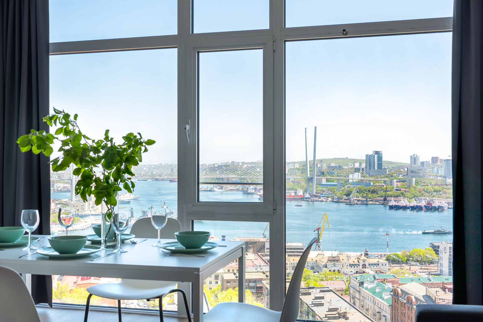 Апартаменты Представительский люкс London/Paris с видом на бухту и мосты by Panorama Suites Group