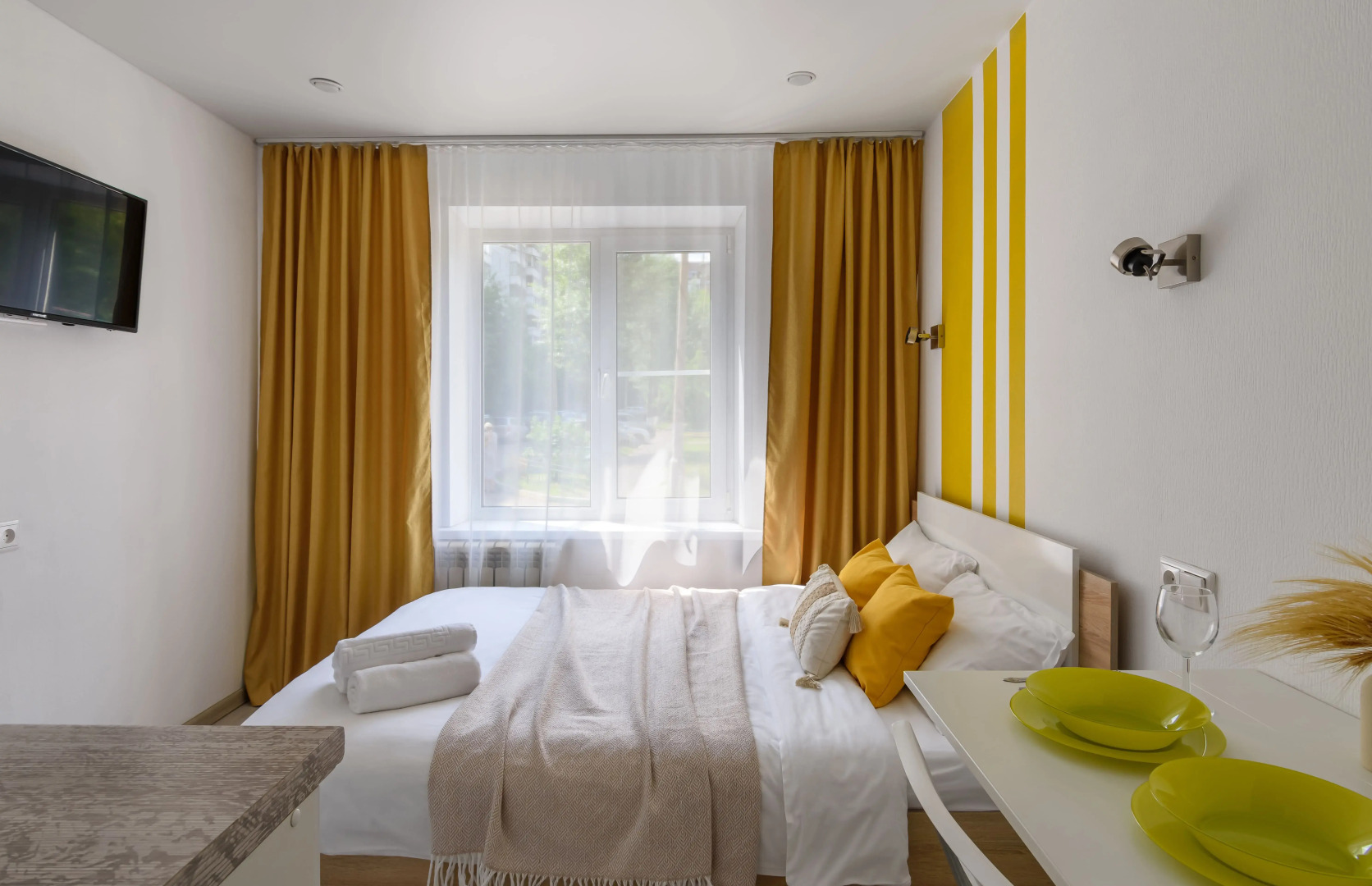 Апартаменты KrasLoft на Взлётной на двоих