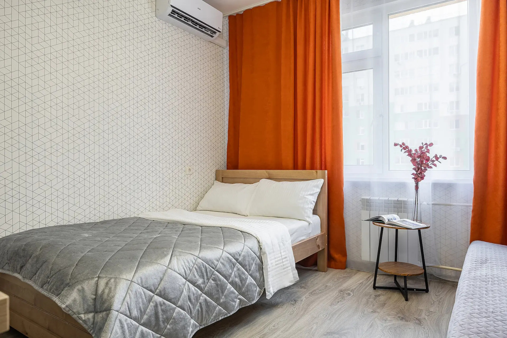 Квартира Студия Стрелка на ул. Бурнаковская 77